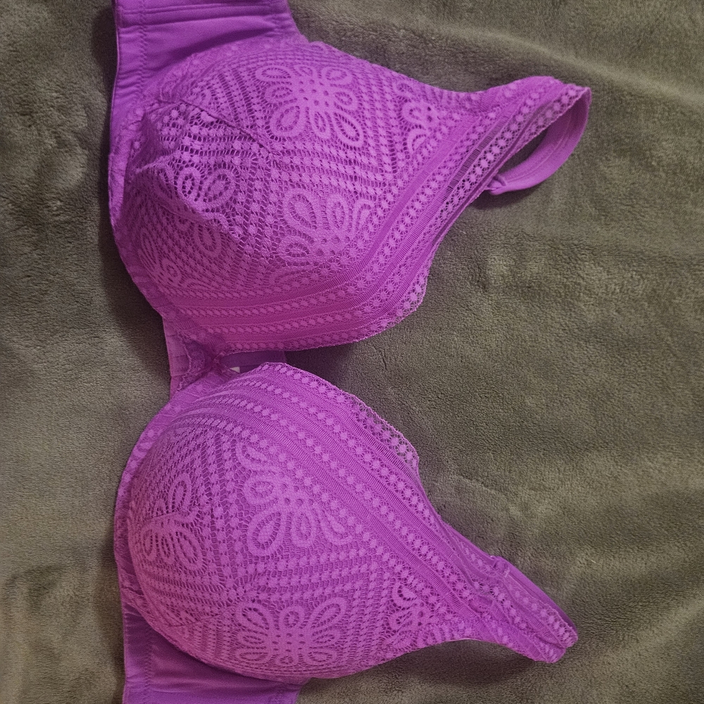 Lace Moulded Bra in Bright Magenta